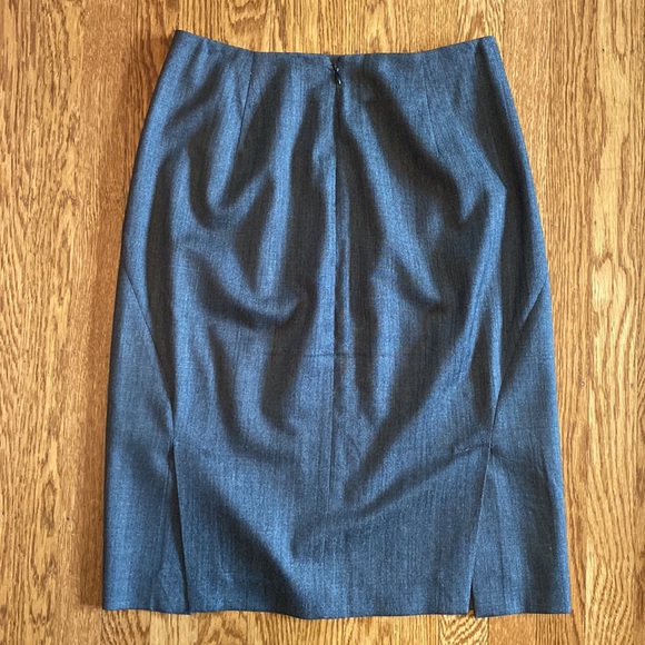 Theory Skirt - Picture 2 of 4